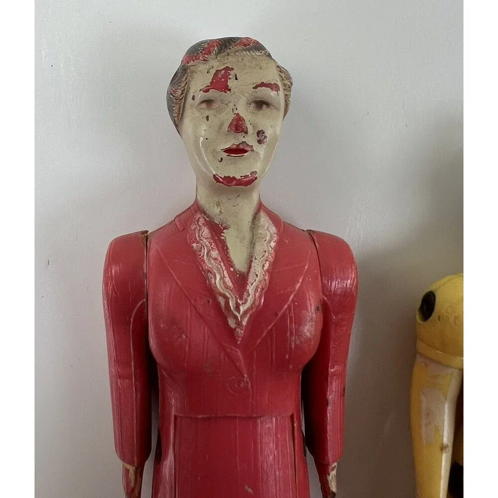 Vintage 1950's RENWAL Jointed Dollhouse MOTHER & DAUGHTER Plastic Toy Figures